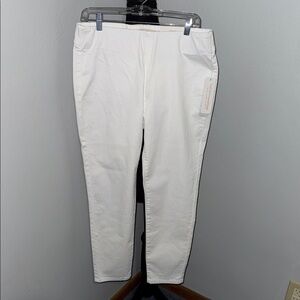 Soft surroundings NWT skinny legging ankle jeans. Jeggings casual white